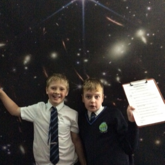 Year 5 head to the Planetarium